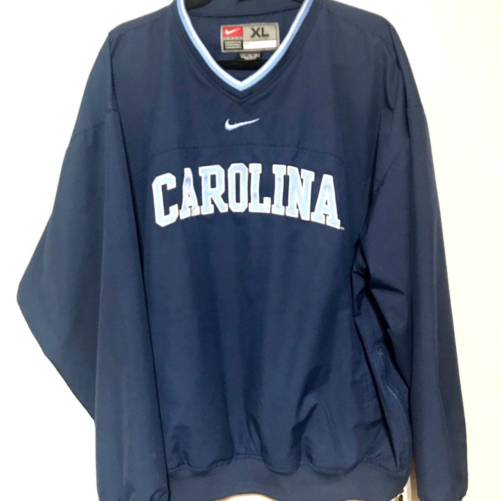 Men’s North Carolina Windbreaker